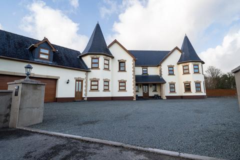 5 bedroom detached house for sale, High Street, St. Clears, SA33