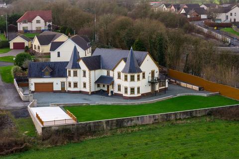 5 bedroom detached house for sale, High Street, St. Clears, SA33