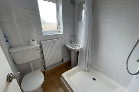 undefined, Heddington Way, Knighton