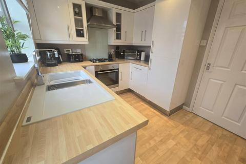 2 bedroom semi-detached house to rent, Cennon Grove, Ingleby Barwick, Stockton-On-Tees