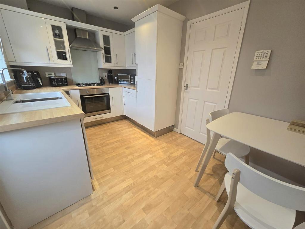 Kitchen 1