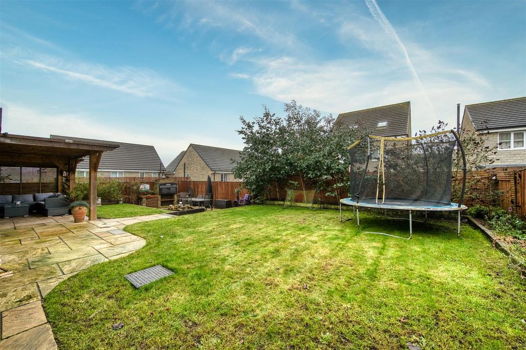 Rear Garden - lawn.jpg