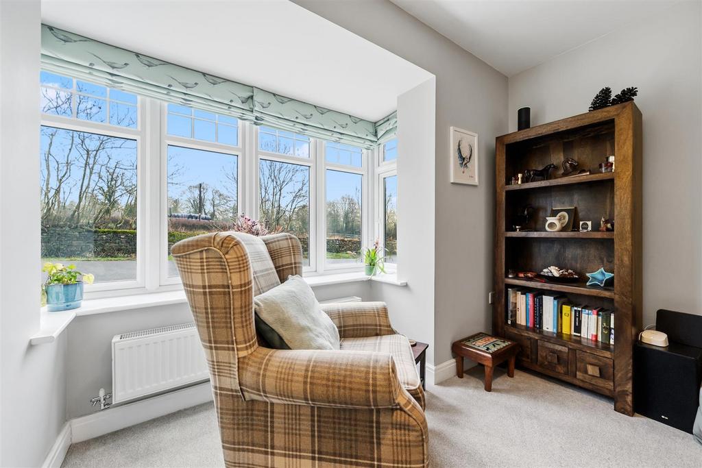 Lounge - bay window.jpg
