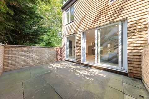 undefined, Hollymount Close Greenwich SE10