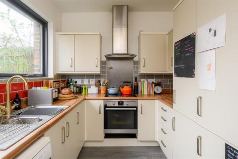 3 bedroom end of terrace house for sale, Lotherington Mews, Derwenthorpe, York YO10 3TZ