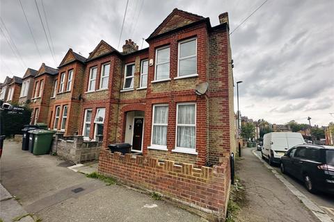 3 bedroom end of terrace house for sale, Neuchatel Road, London, SE6