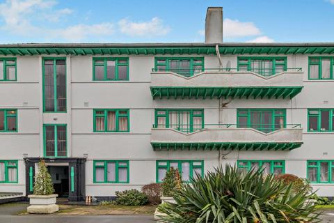 2 bedroom apartment to rent, Elm Park Court, Pinner