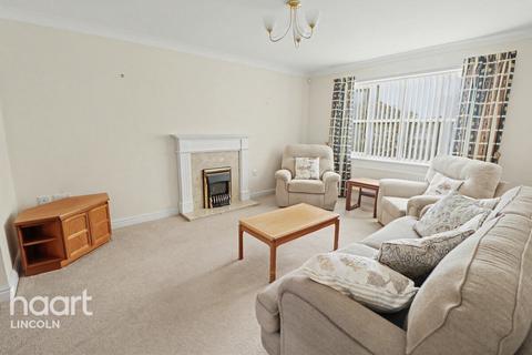 4 bedroom detached house for sale, Kings Way, Welton