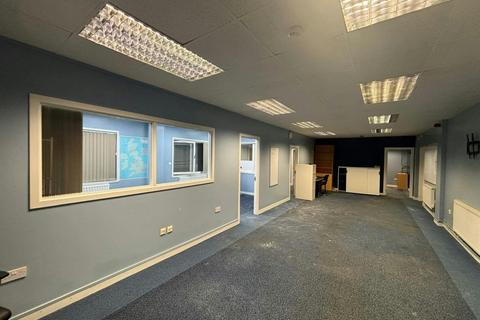 Industrial unit to rent, 200 Carmichael St Glasgow G51 2QU