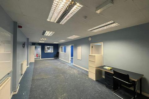 Industrial unit to rent, 200 Carmichael St Glasgow G51 2QU