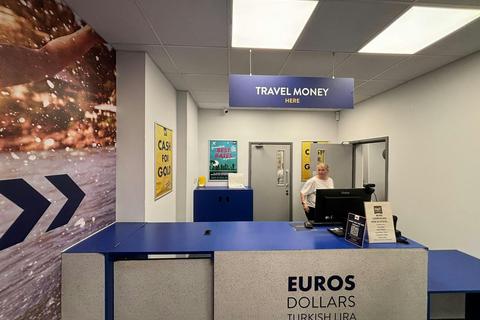 Retail property (high street) to rent, 329-333 Dumbarton Rd Glasgow G11 6AL