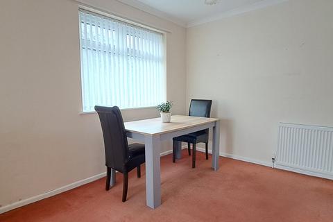 2 bedroom bungalow for sale, Furze Croft New Milton BH25 6NH