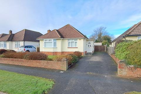 2 bedroom bungalow for sale, Furze Croft New Milton BH25 6NH