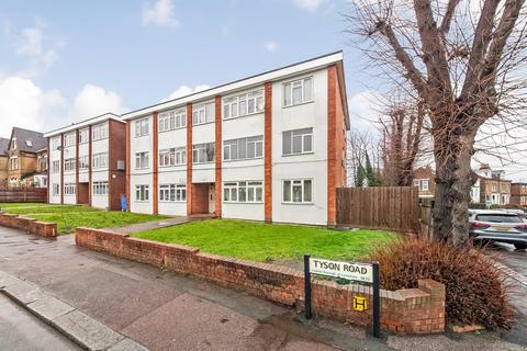 2 bedroom flat for sale, Tyson Road, Forest Hill, London, SE23
