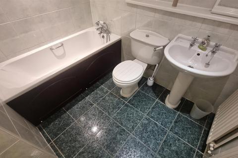 2 bedroom apartment to rent, Warwick Road, Coventry CV3