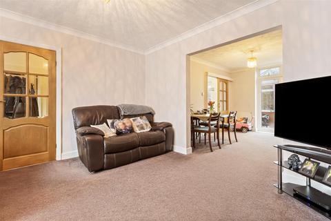 4 bedroom semi-detached house for sale, Goldsmith Road, Worthing