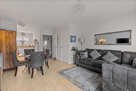 3 bedroom semi-detached house for sale, Webber Street, Horley RH6