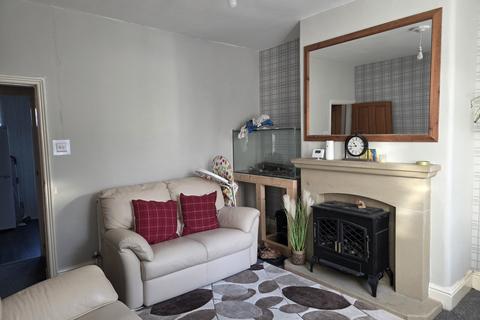 2 bedroom terraced house to rent, Victoria Street, Cullingworth BD13