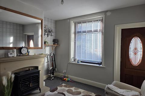 2 bedroom terraced house to rent, Victoria Street, Cullingworth BD13