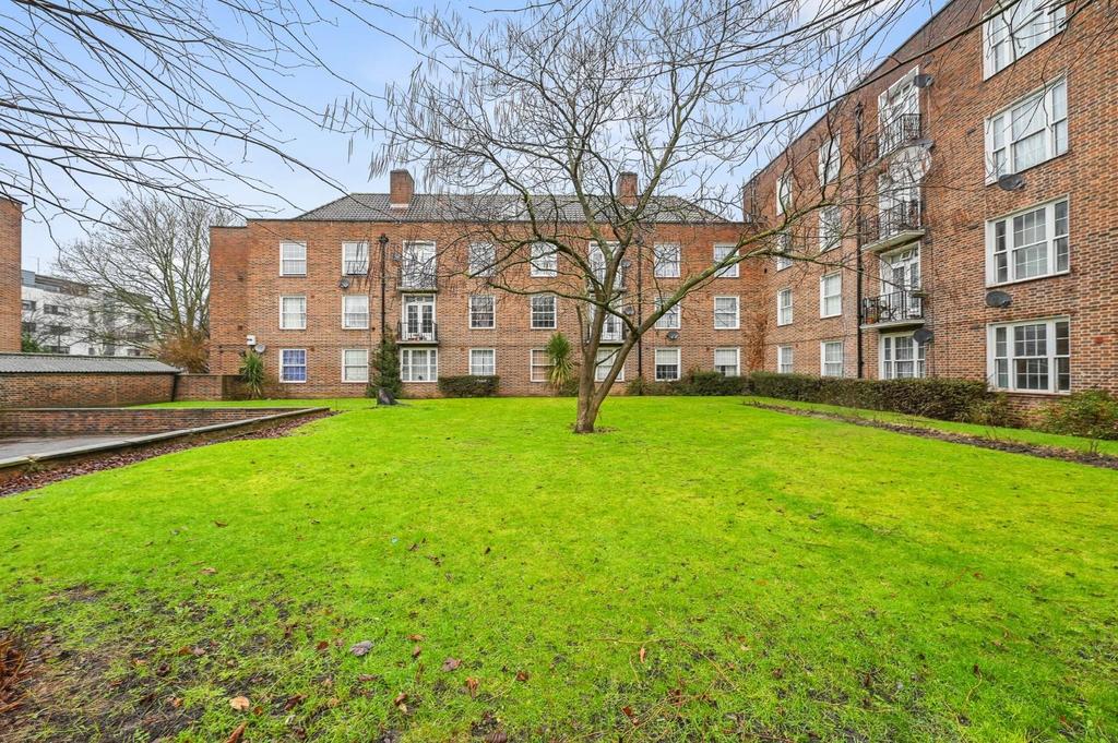 TEC - Flat 9, Crowland House - Comm Garden3 (1).jp