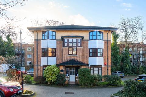 2 bedroom flat to rent, Celestial Gardens, London, SE13