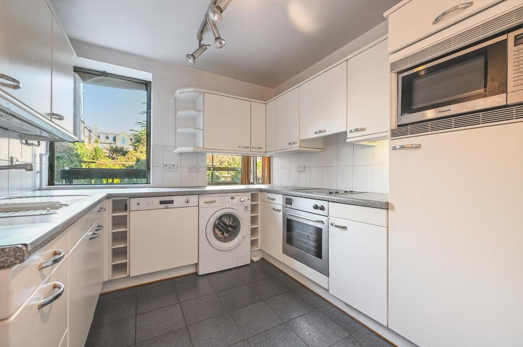TEC - Flat 7, Marlborough - Kitchen3 (1).jpg