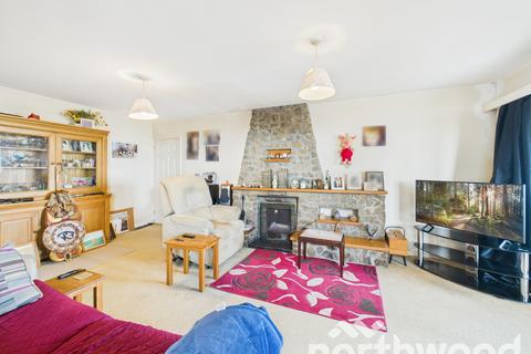 3 bedroom bungalow for sale, Coast Drive, Romney Marsh, Lydd On Sea, TN29