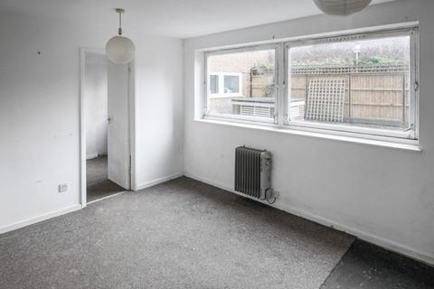 2 bedroom flat for sale, Flat 4 Hughenden Court, Mount Pleasant Road, Hastings, East Sussex, TN34 3ST