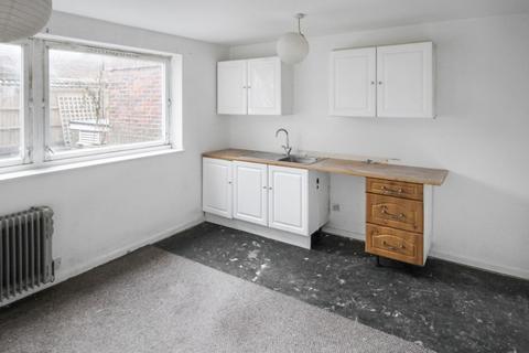 2 bedroom flat for sale, Flat 4 Hughenden Court, Mount Pleasant Road, Hastings, East Sussex, TN34 3ST