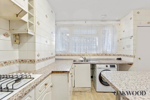 3 bedroom flat for sale, Foulden Road, N16