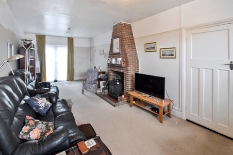 2 bedroom bungalow for sale, Gerrard Avenue, Rochester, ME1