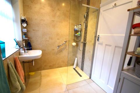 2 bedroom bungalow for sale, Gerrard Avenue, Rochester, ME1