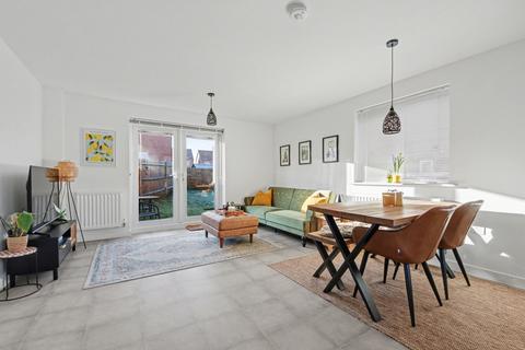 1 bedroom flat for sale, Stock Dove Gardens, Southampton SO32