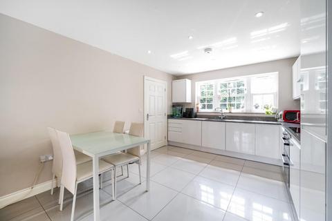 4 bedroom house for sale, Wisteria Park Gardens