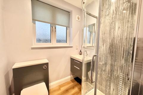 2 bedroom flat to rent, Minnis Road, Birchington, CT7