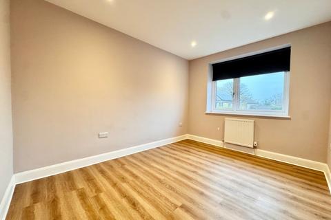 2 bedroom flat to rent, Minnis Road, Birchington, CT7