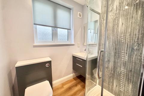 2 bedroom flat to rent, Minnis Road, Birchington, CT7