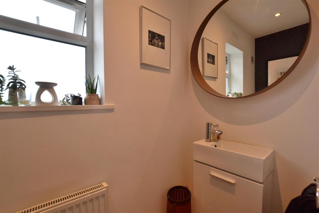 Cloakroom 1.JPG