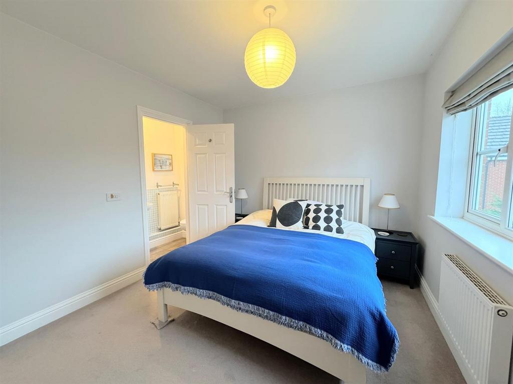 En suite bedroom two
