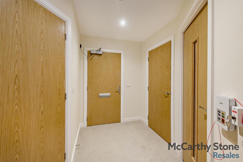 8675397-interior14-800.jpg
