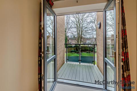 1 bedroom apartment for sale, 31 Springs Court, Cottingham