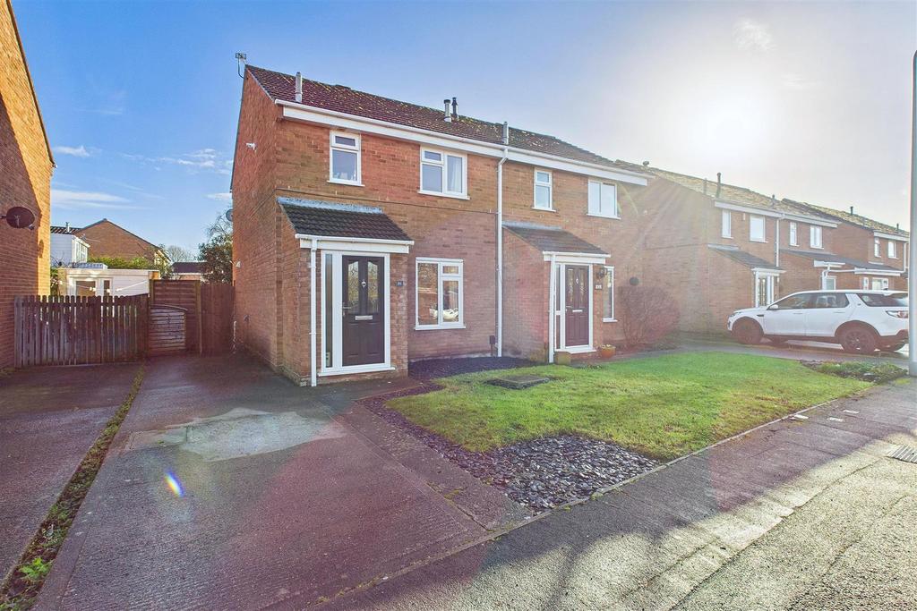 Popular residential location in Clevedon 3 bed semi-detached house for ...