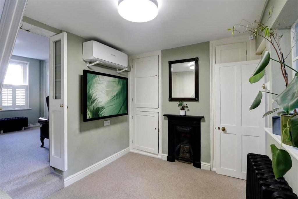 Snug or Dining Room 2.jpg