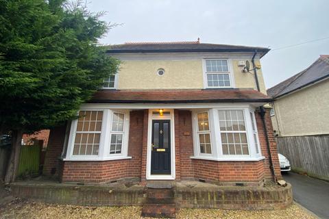 undefined, West Wycombe Road, High Wycombe, HP12