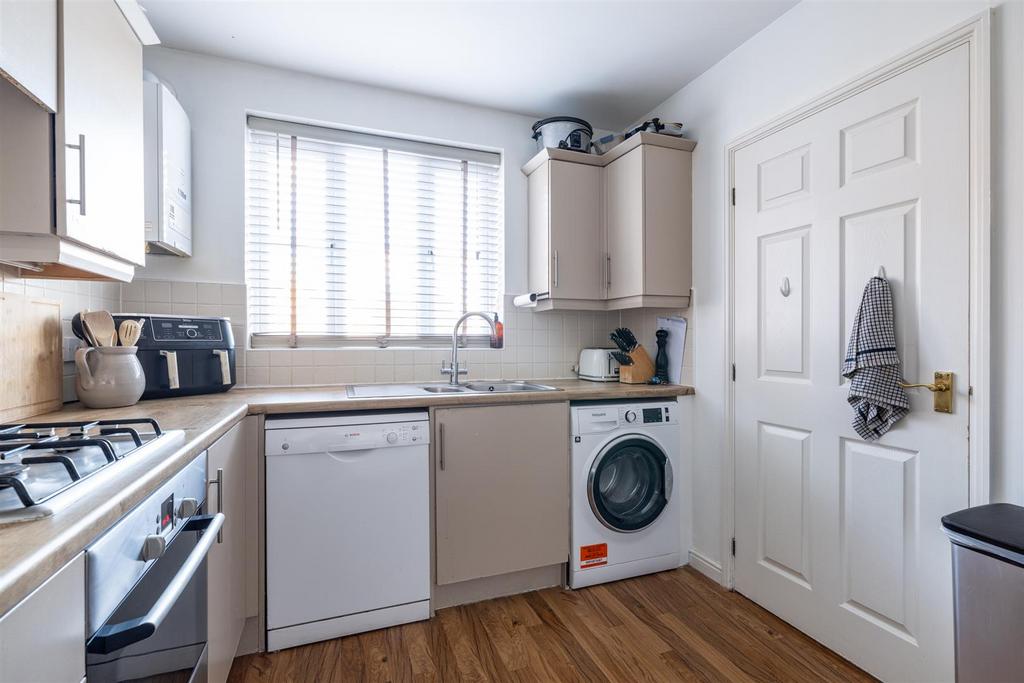 90 Lincroft-13.jpg