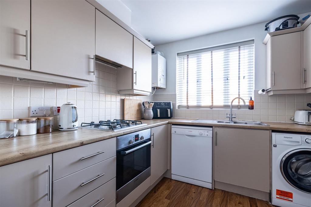 90 Lincroft-12.jpg