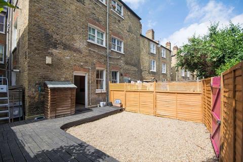 3 bedroom terraced house to rent, Cato Road, London