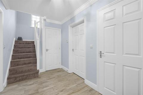 3 bedroom detached house for sale, Kent Court, Harlington