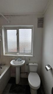 3 bedroom terraced house to rent, Hampton Road West, Feltham TW13