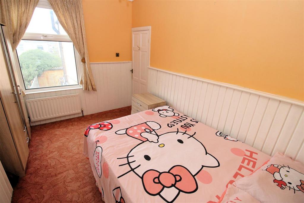 Bed 2(1).JPG